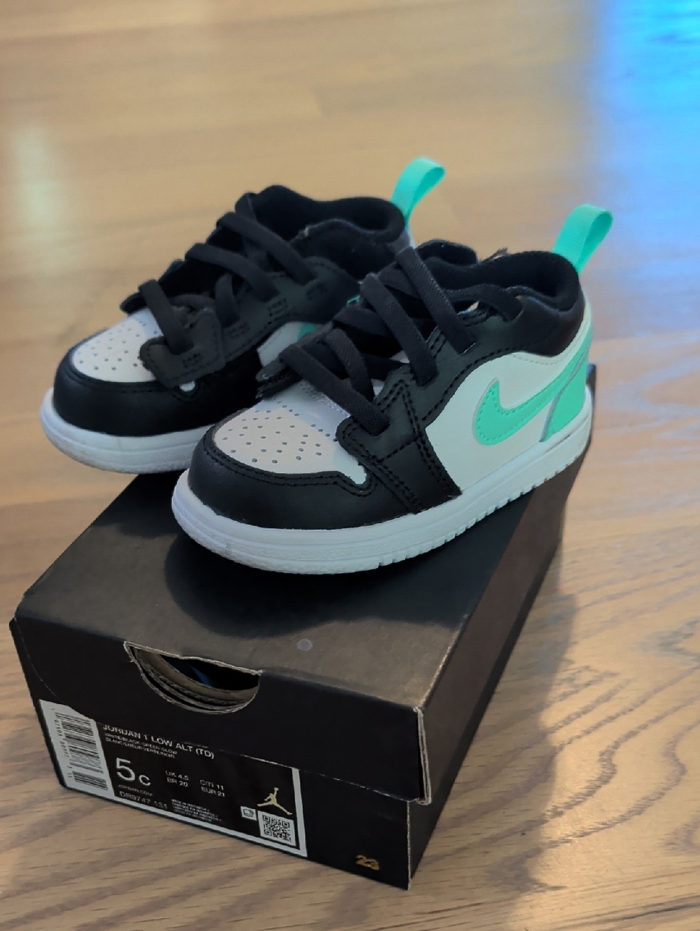 Jordan Kids Black, White & Mint Low Top Sneakers